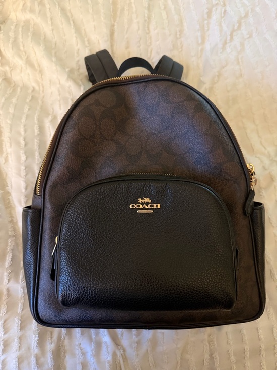 cream and black leather backpack Kapten & Son Fyn - adjustable shoulder strap which gender:F Fin Nor #2 Reel Length:7'0